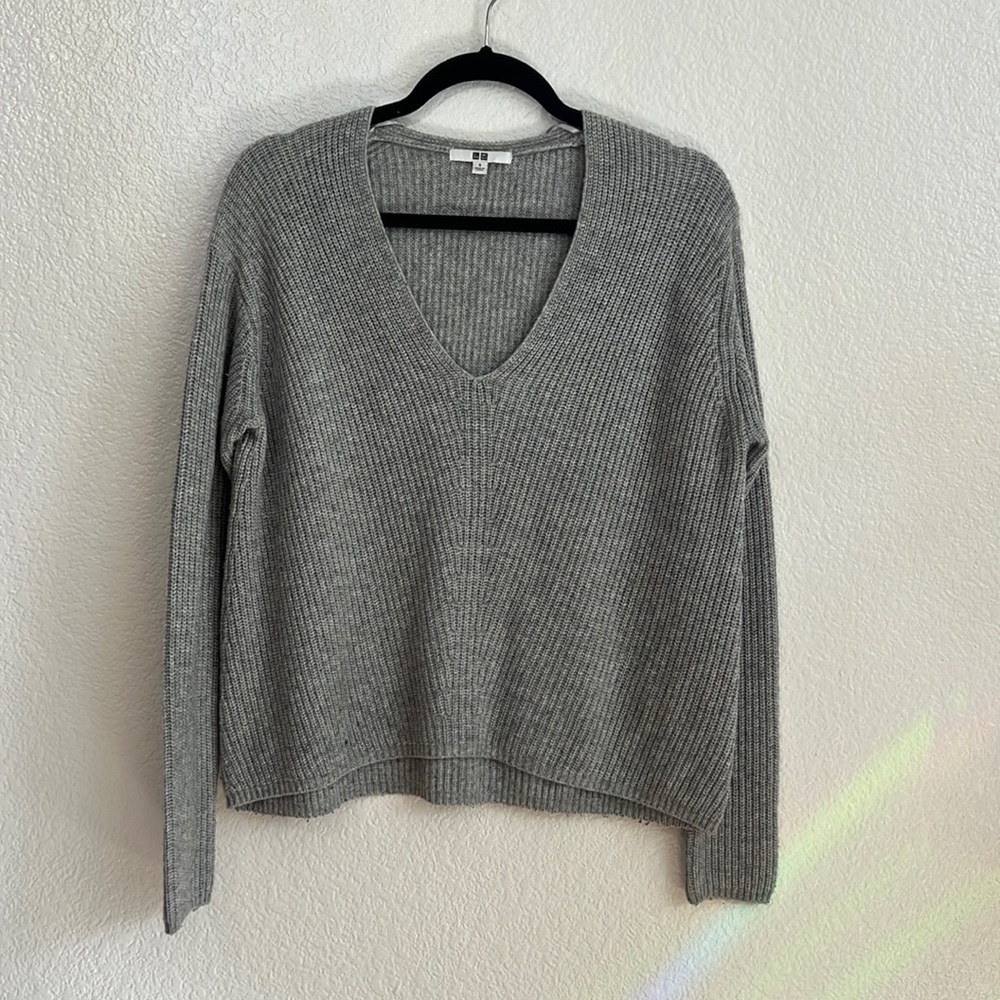 uniqlo wool and cashmere knit sweater